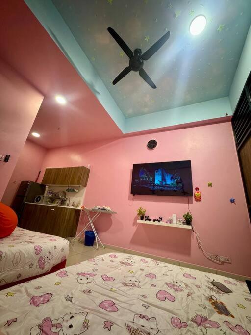 Hello Kitty Homestay - Cameron Highlands - Spacious Studio - Perfect For Families - Sleeps 4 And Baby 丹那拉打 外观 照片